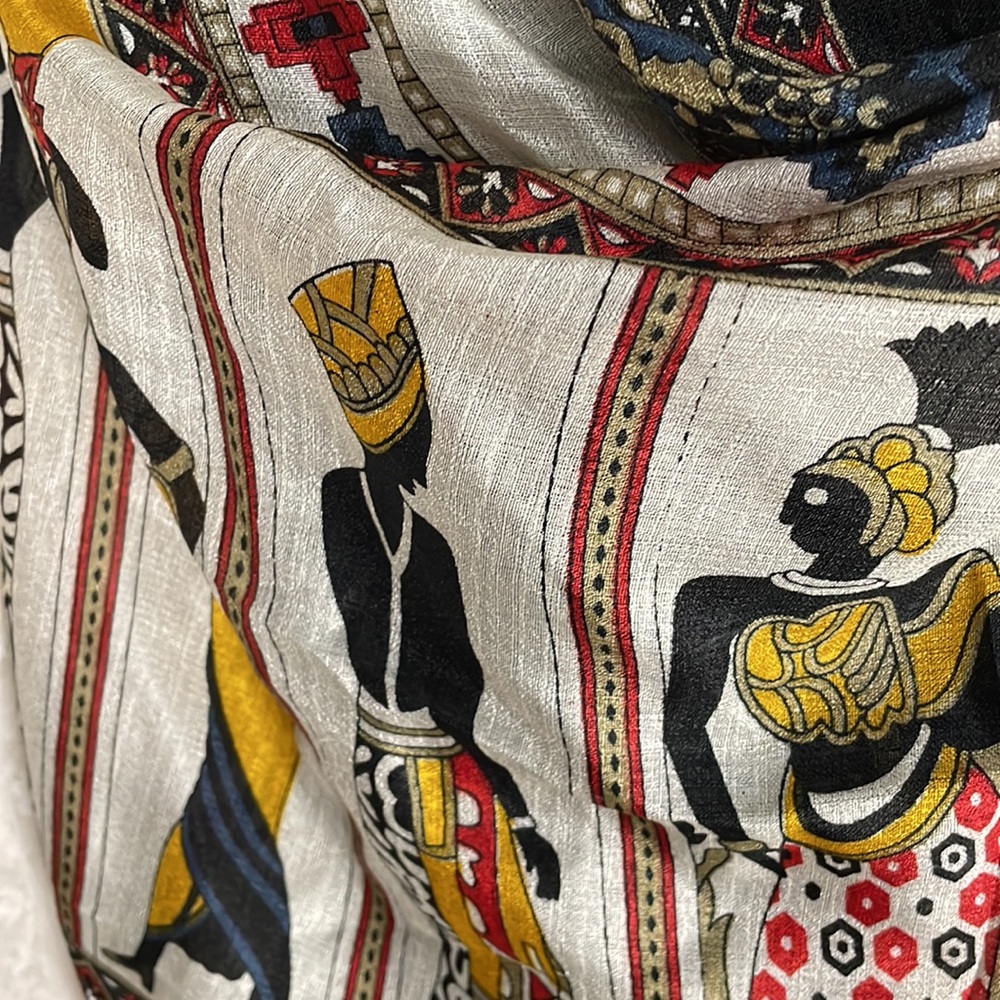 Incredible Ethnic Tribal Silk Scarf African Women White, Black, Blue & Red - Picture 8 of 9